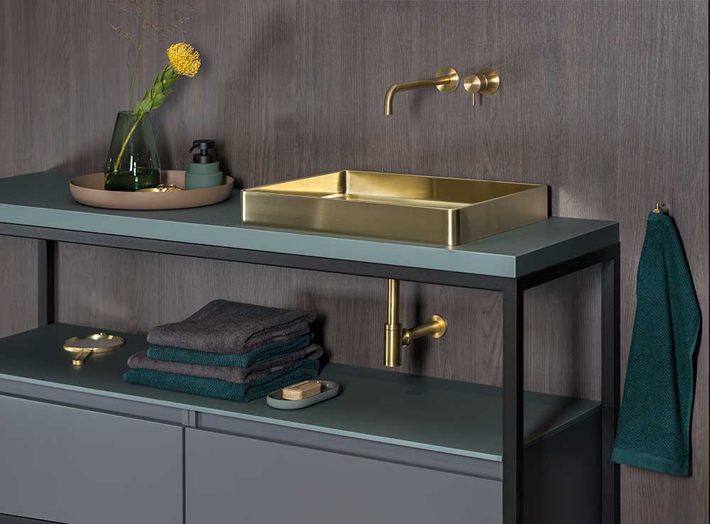 badkamerkraan Flow Light Golg wastafelkraan uit de wand